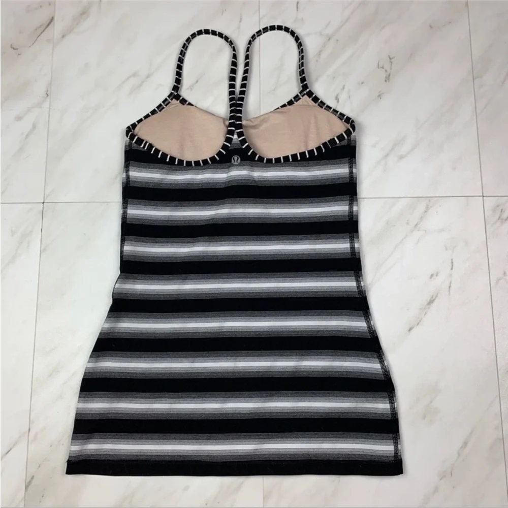 Lululemon Womens Size 6 Power Y Tank Luon Capilano Stripe Black White Racerback